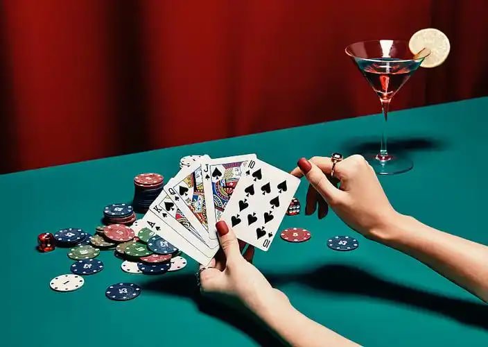 Filipino players enjoying mobile sports and casino gaming on smartphones